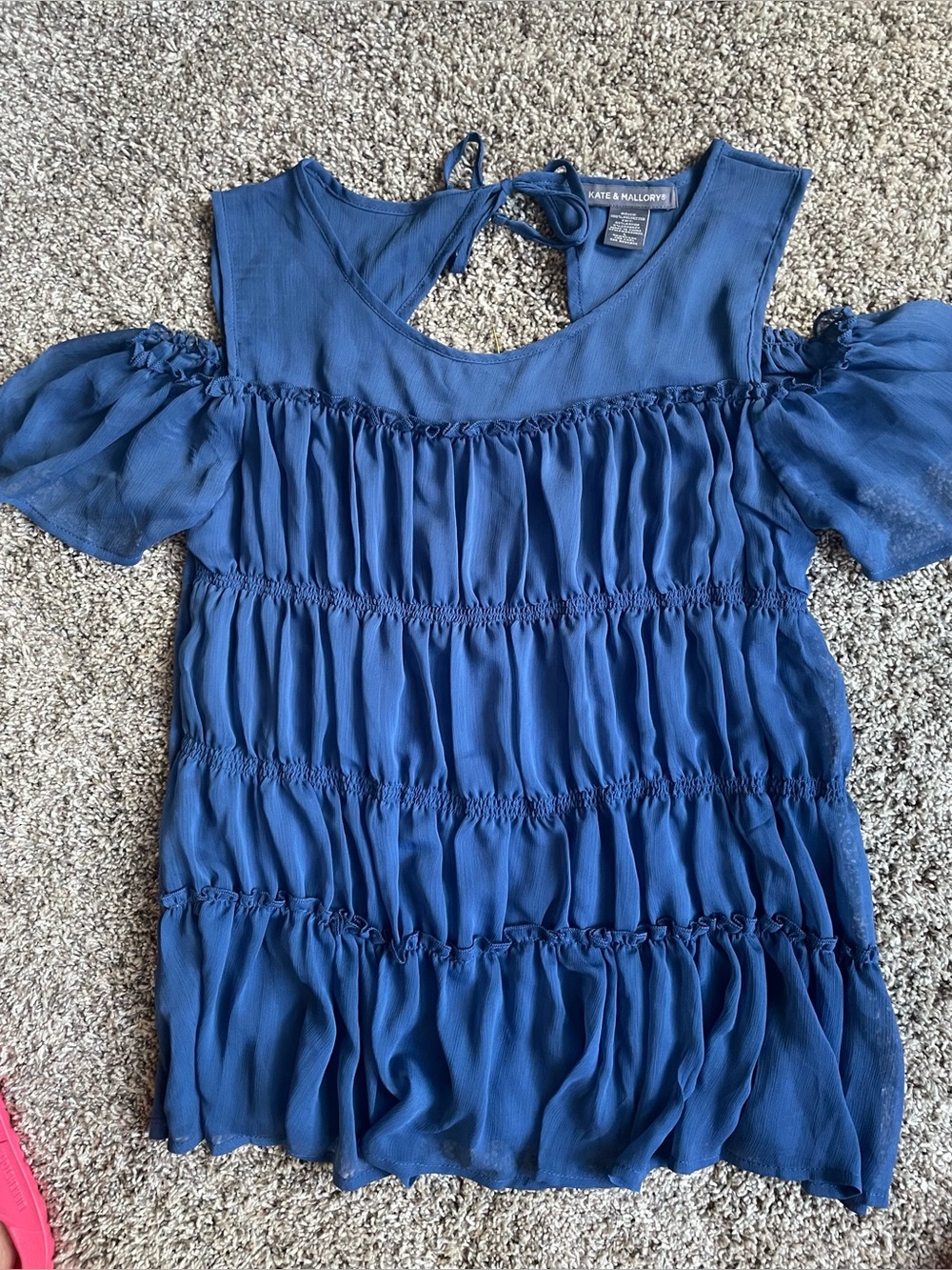 Kate & Mallory Woman’s Top in SZ Lin gently used condition